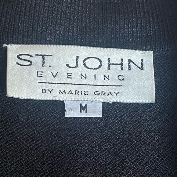 St. John Evening Gold Star
Ribbon Sweater Black/ivory skirt | Size M/4 - Picture 15 of 16